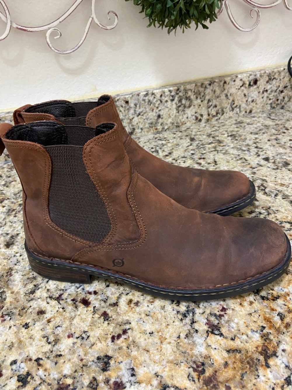 Born Brown Leather Chukka Chelsea Boots